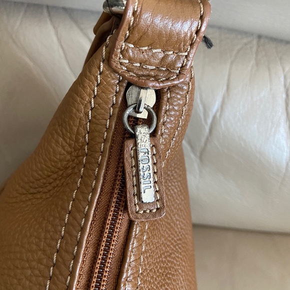 Authentic fossil Purse!! - Picture 13 of 16